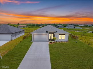 7005 Berwick Cir, Port Labelle, FL 33935