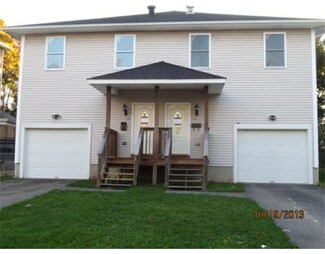 35 Houghton St, Worcester, MA 01604