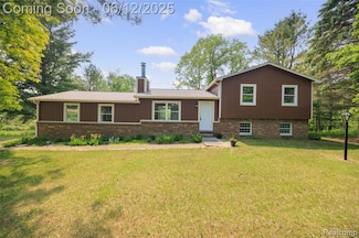 1931 E Marr Rd, Howell, MI 48855
