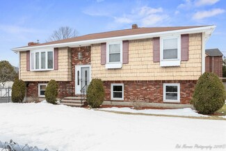 5 Bernier St, Lowell, MA 01852