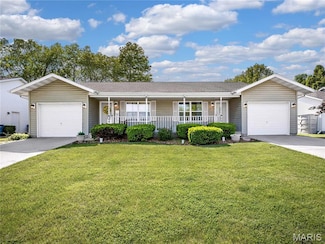 105 Northview Dr, Highland, IL 62249