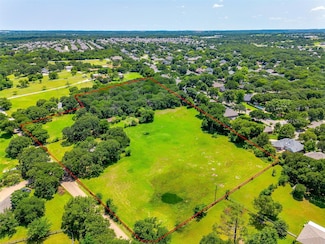 302 S Fox Ln, Burleson, TX 76028