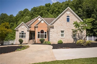 590 Turner Mountain Rd, Mount Airy, NC 27030