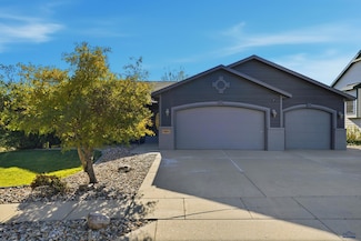 4905 Charmwood Dr, Rapid City, SD 57701