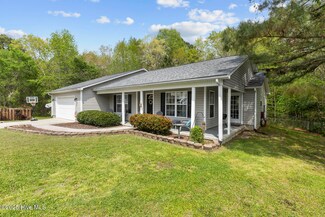 441 Boysenberry Ln, Hubert, NC 28539