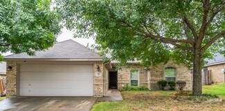 817 La Sierra Ct, Crowley, TX 76036