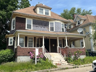 31 Rosedale St, Dorchester Center, MA 02124