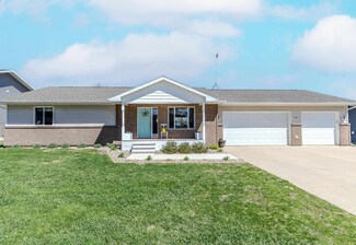 4101 15th St, Spirit Lake, IA 51360