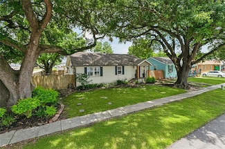 2300 Fenelon St, Chalmette, LA 70043