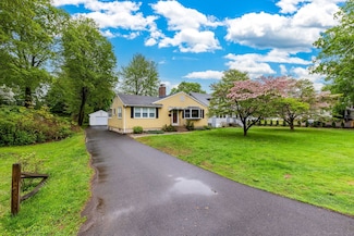 147 E Robbins Ave, Newington, CT 06111