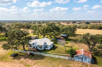 16297 Texas 111, Yoakum, TX 77995