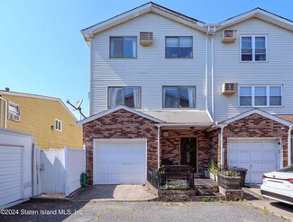 25 Jillian Ct, Staten Island, NY 10310