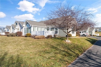 7107 Meadowsweet Ln, Shawnee, KS 66227