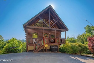 2251 Upper Middle Creek Rd, Sevierville, TN 37876