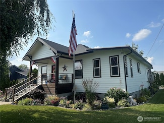 242 Morton St, Sumas, WA 98295