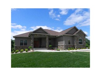 1360 Spring Ridge Ct NE, Swisher, IA 52338