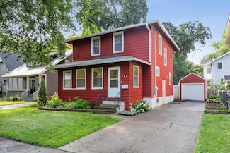 722 11th Ave N, Fargo, ND 58102