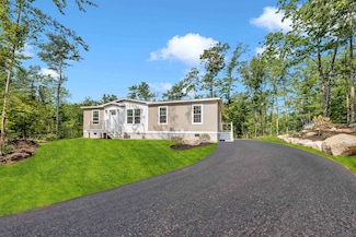 156 Pinkham Rd, Middleton, NH 03887