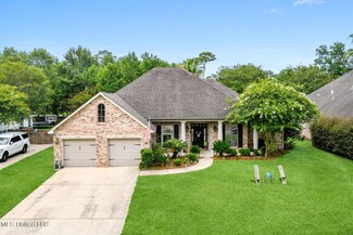 728 Oleander Ln, Biloxi, MS 39532