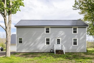 6028 Smith Rd, Hamburg, NY 14075