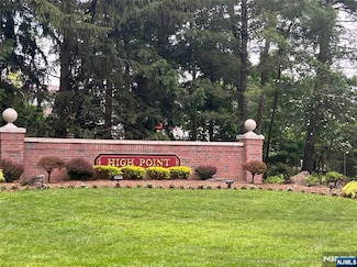 75 Spring Hill Cir, Wayne, NJ 07470