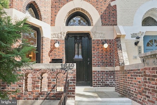 1849 Calvert St NW, Washington, DC 20009
