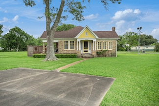 16907 Park St, Santa Fe, TX 77517