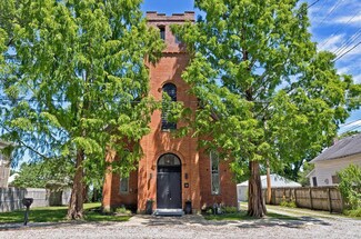 218 S Vine St, Pataskala, OH 43062
