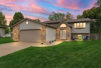 249 Hawthorne Ct, Hobart, IN 46342