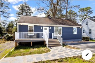 15 W Mcclellan St, Sandston, VA 23150