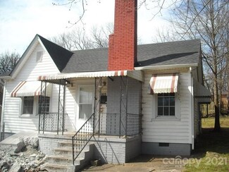 922 S Center St, Hickory, NC 28602