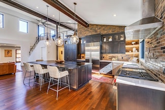 6000 Arbour Ln, Edina, MN 55436
