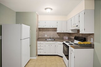 1185 Adams St Unit 5, Dorchester Center, MA 02124