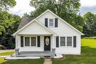 653 Drury Ridge Rd, Lafayette, TN 37083