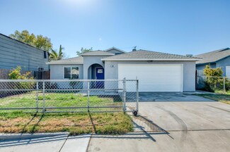 2481 Thompson Ave, Selma, CA 93662