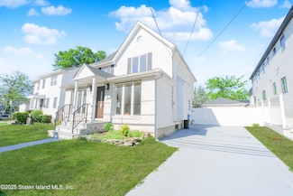 220 Sprague Ave, Staten Island, NY 10307