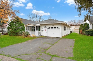 66 Canal St, Port Jervis, NY 12771