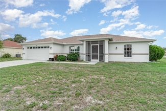 879 Rue Labeau Cir, Fort Myers, FL 33913