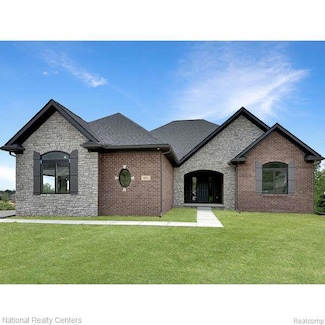 651 State St, Oxford, MI 48371
