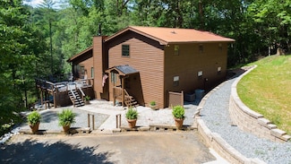 400 Matrix Cir, Ellijay, GA 30540