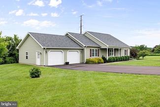 660 Bissets Ln, Bloomsburg, PA 17815