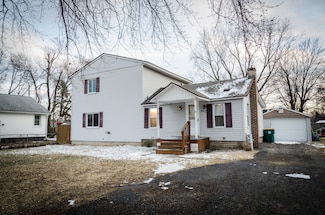 942 Maplewood Ave, Ypsilanti, MI 48198