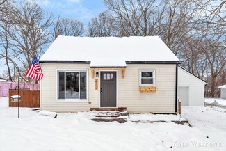 2728 Cornelia Ave NW, Grand Rapids, MI 49544