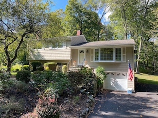 83 Aspen Ledges Rd, Ridgefield, CT 06877