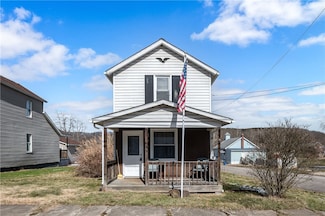 33 Indiana Ave, Avonmore, PA 15618
