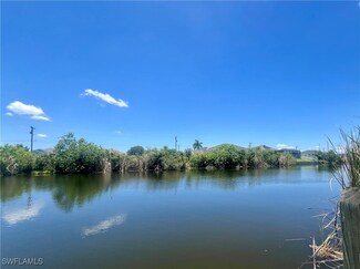 2208 NE 6th Ave, Cape Coral, FL 33909