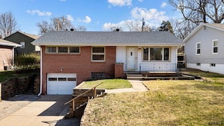 7516 Richmond Dr, Omaha, NE 68134