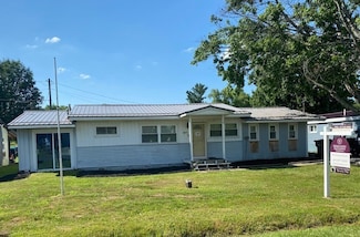 10672 Center Ave, Conneaut Lake, PA 16316