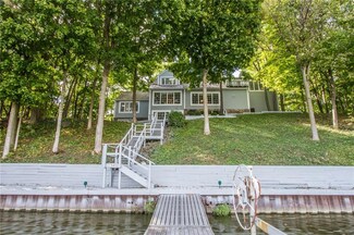 32 Point Ln, Arcadia, IN 46030