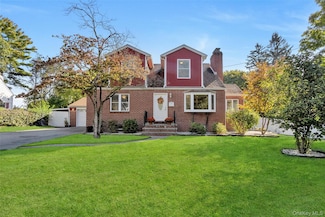 10 Lakeview Ave, Poughkeepsie, NY 12601